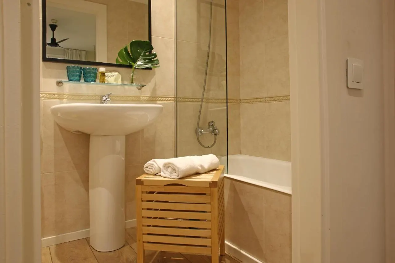 Chic & Basic Lemon Boutique Hotel 바르셀로나 2*,